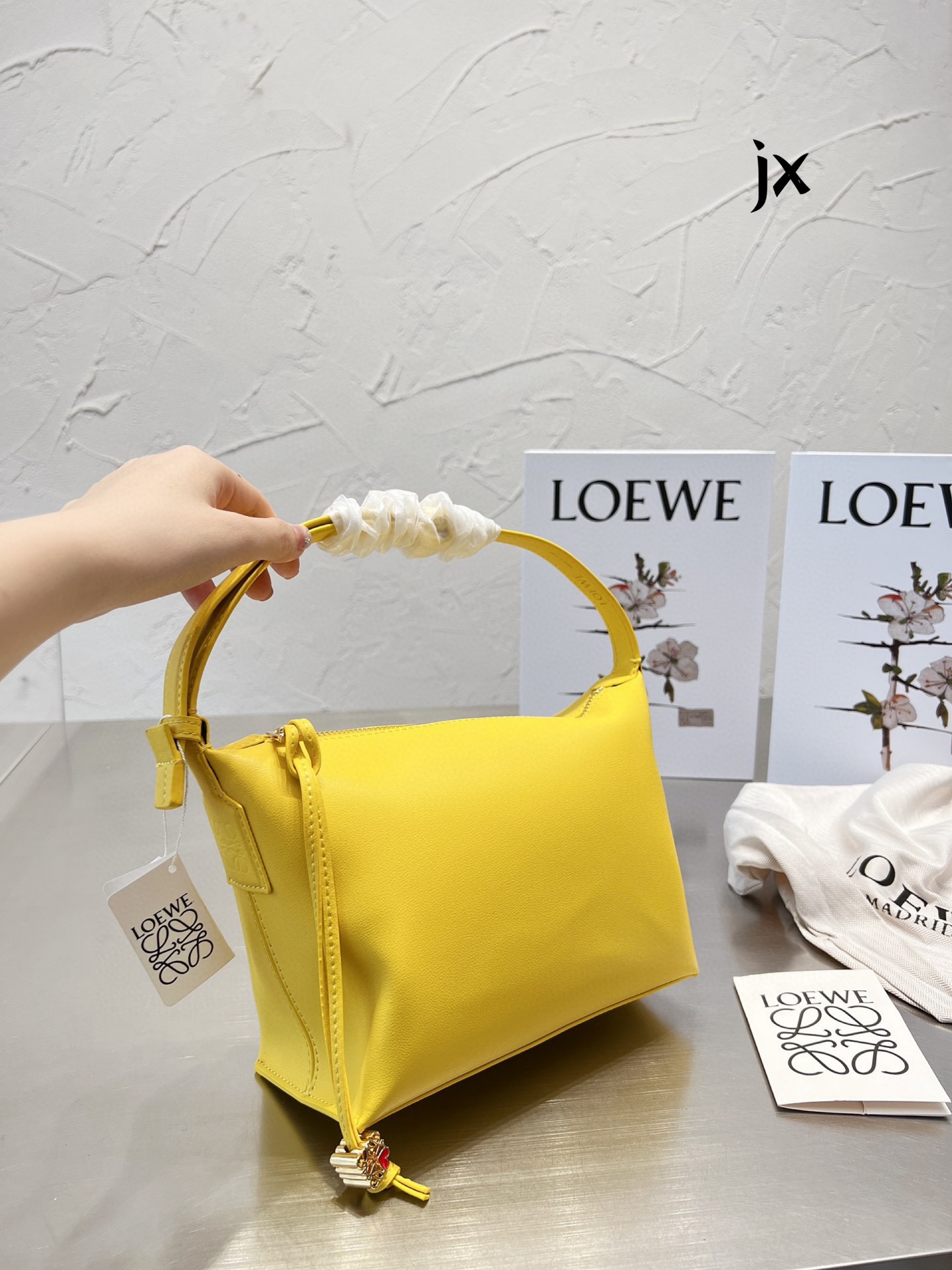 Loewe  22ss cubi bag 131467