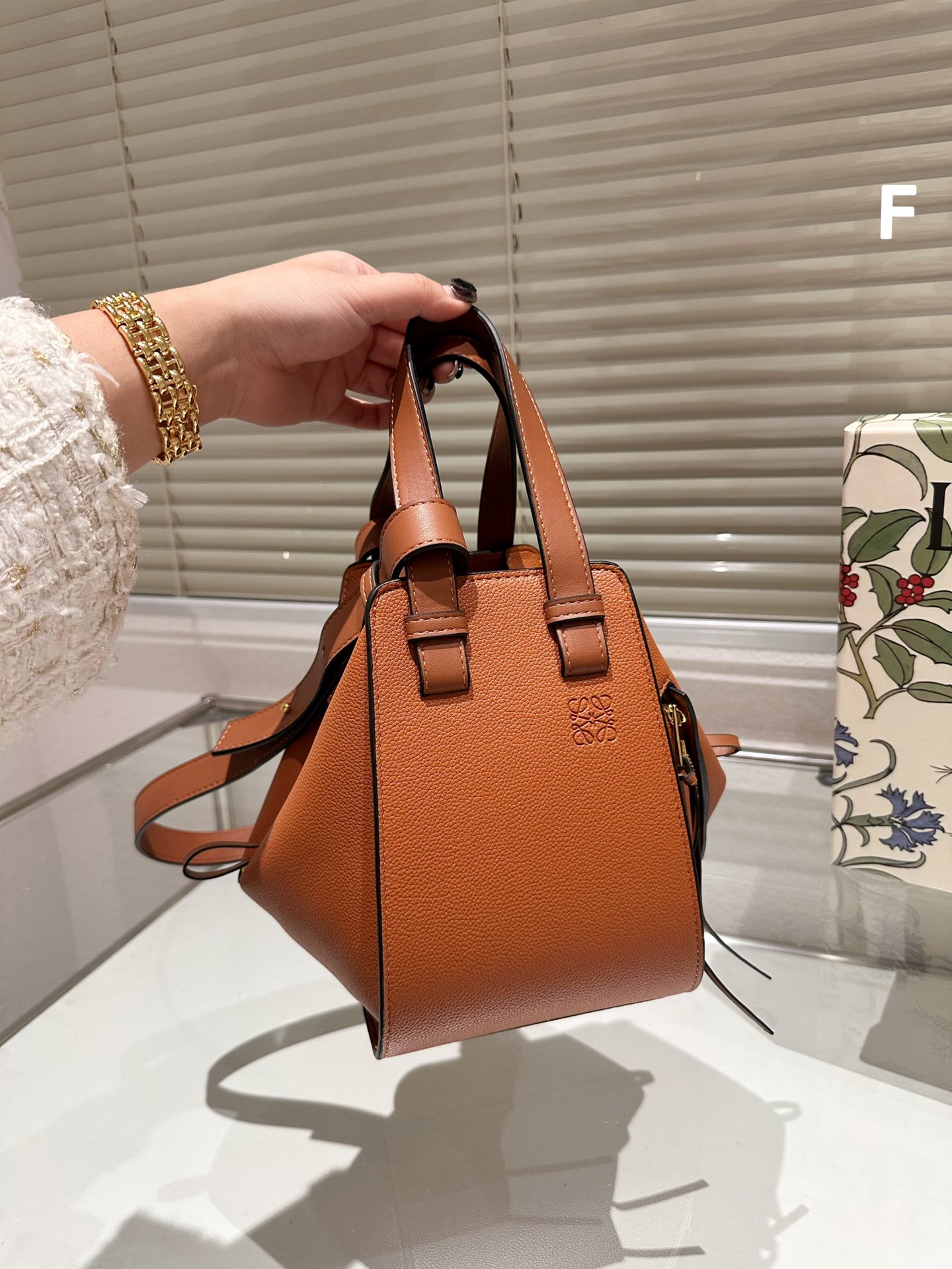 LOEWE Hand bag 131717