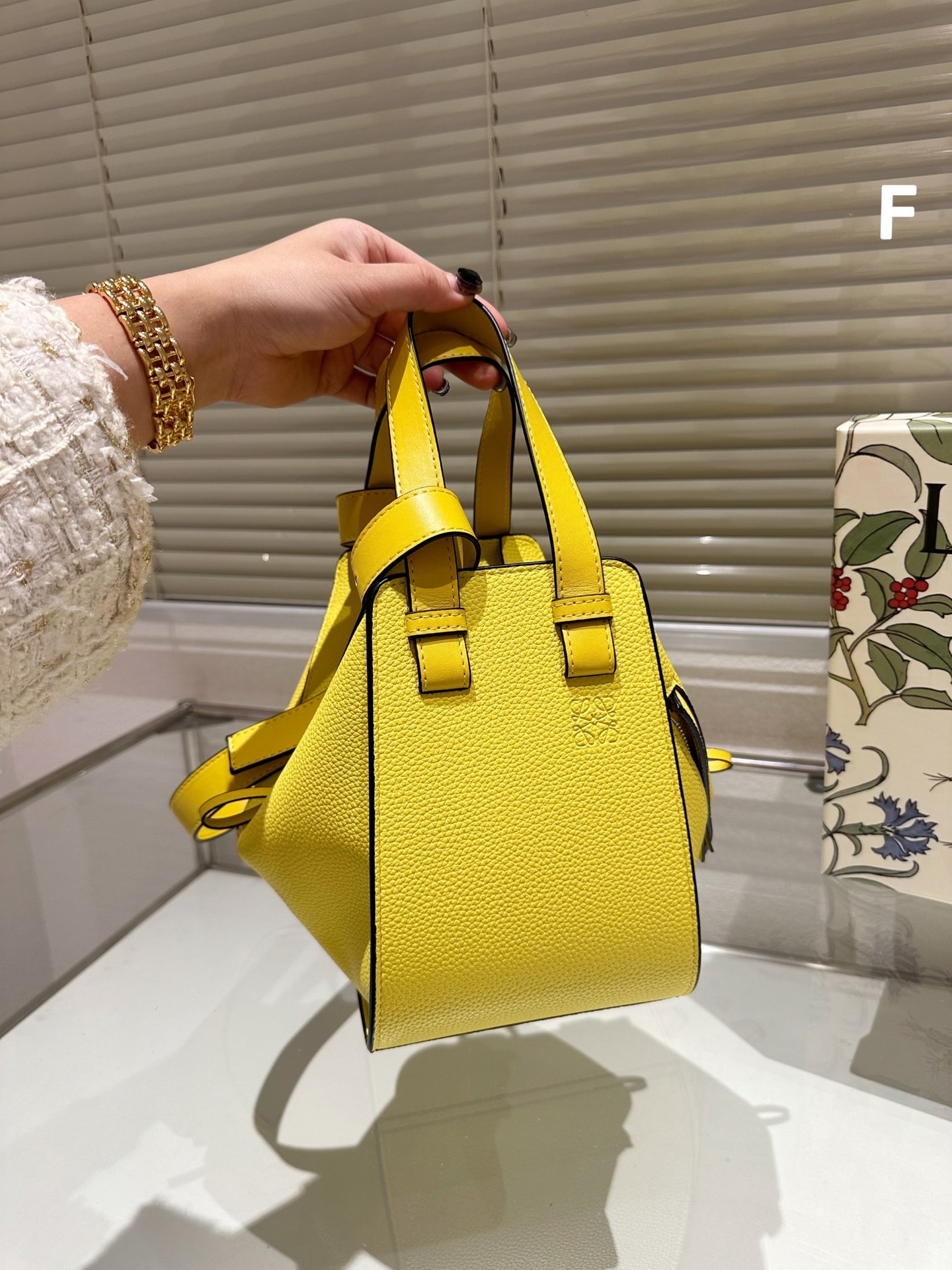 LOEWE Hand bag 131717