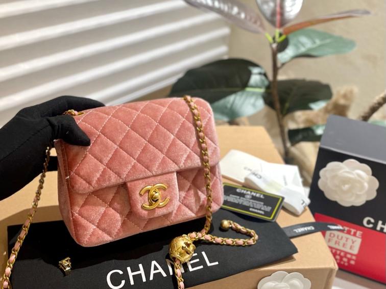 Chanel velour cf bag 133010