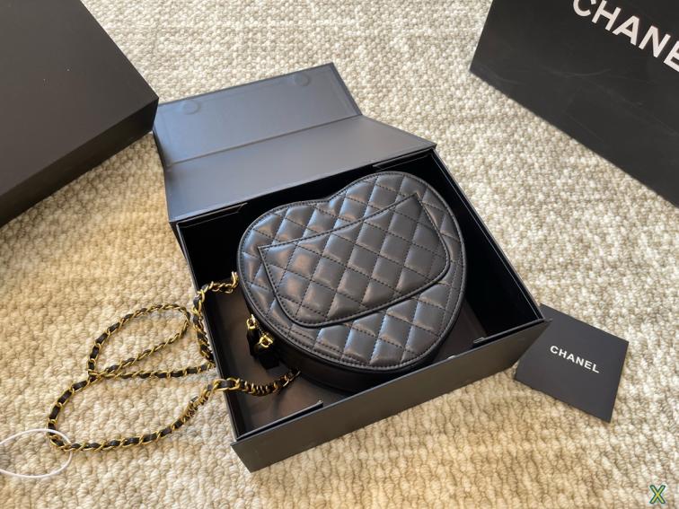 Chanel sweet heart bag 133503