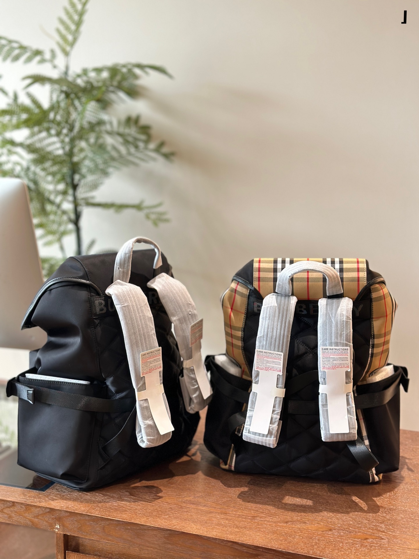 Burberry men backpack 133971