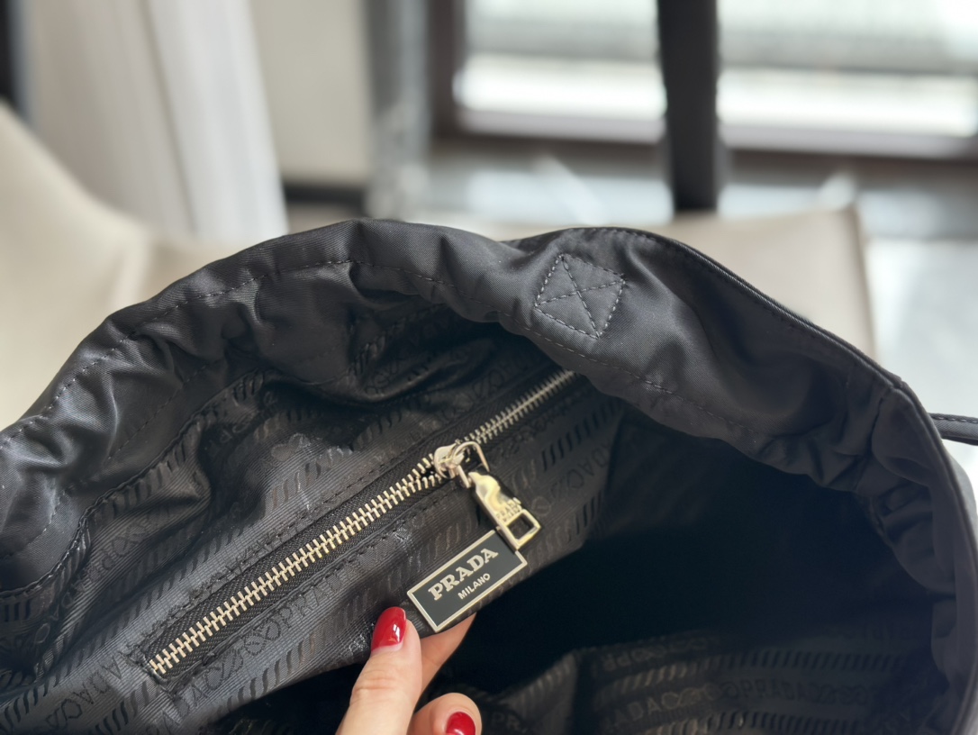 Prada nylon tote bag/backpack