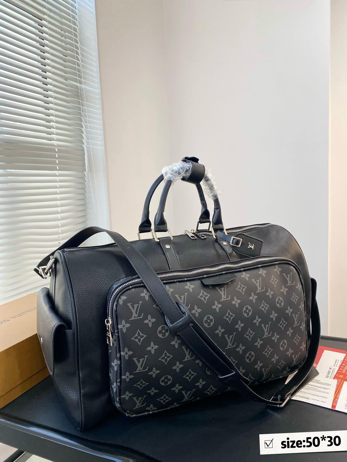 LV travel bag large handbag 135497