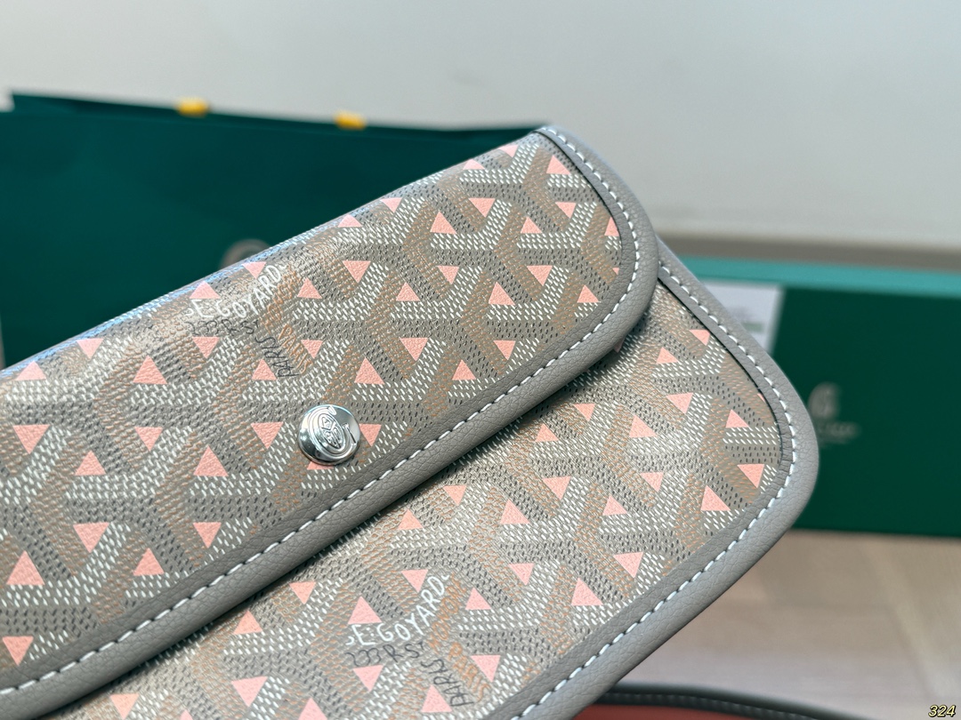 Goyard tote bag 135894