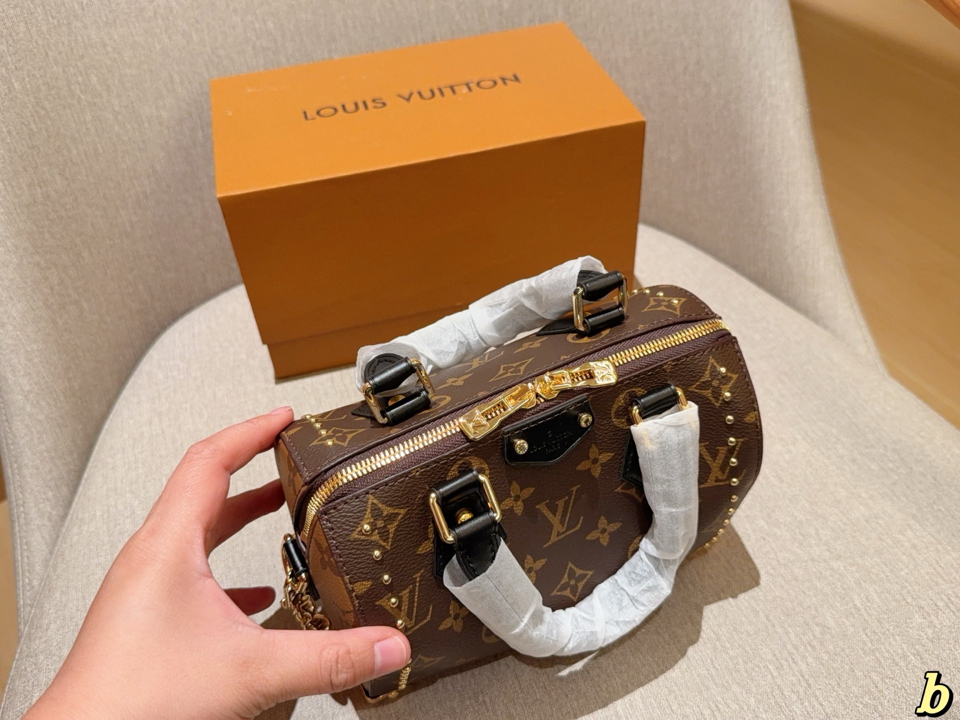 LV speedy trunk 20 handbag 135876