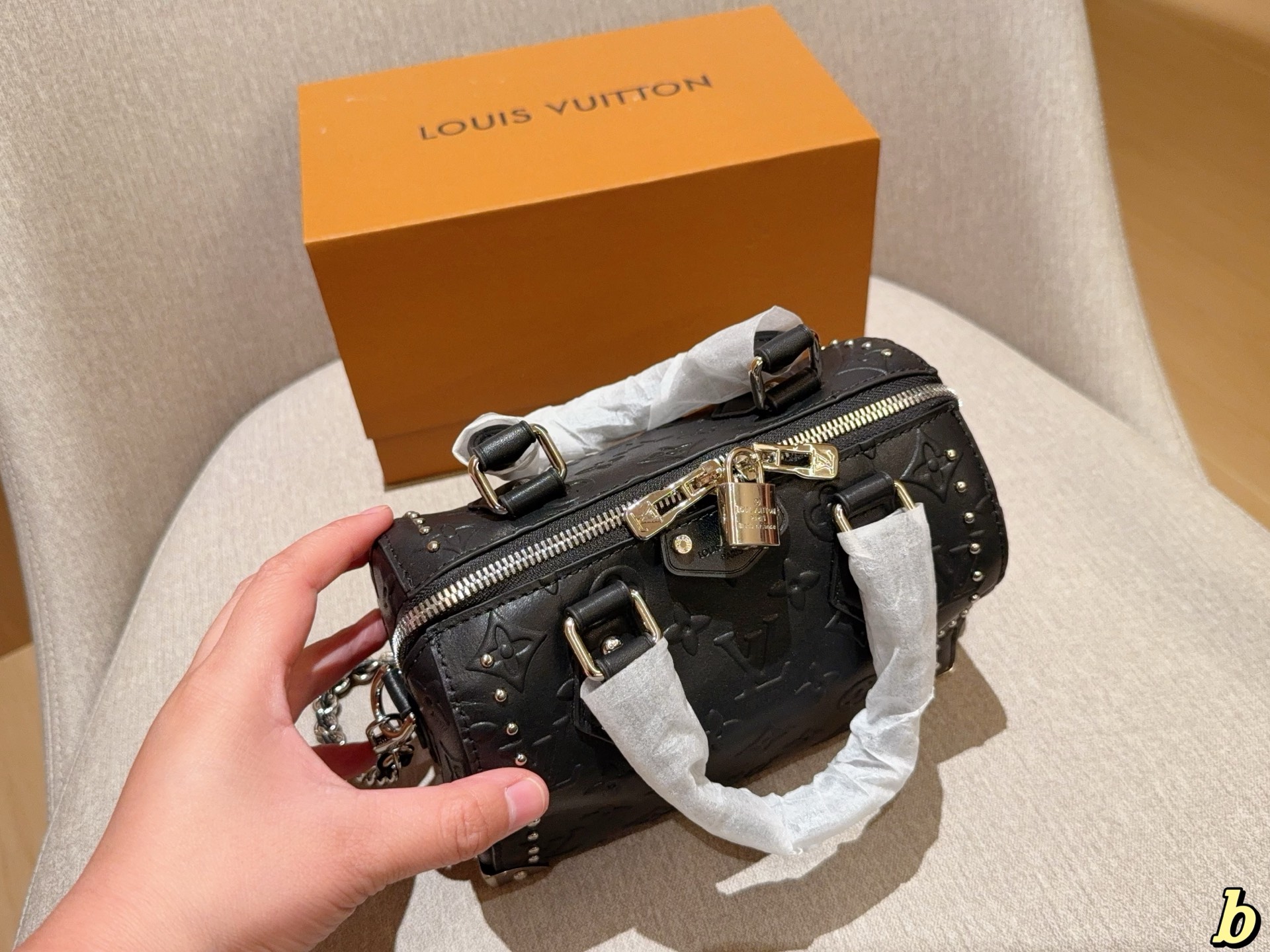 LV speedy trunk 20 handbag 135875
