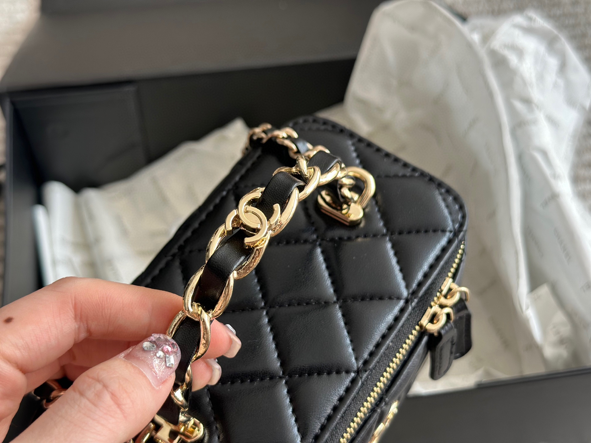 Chanel cosmetic box bag 135925
