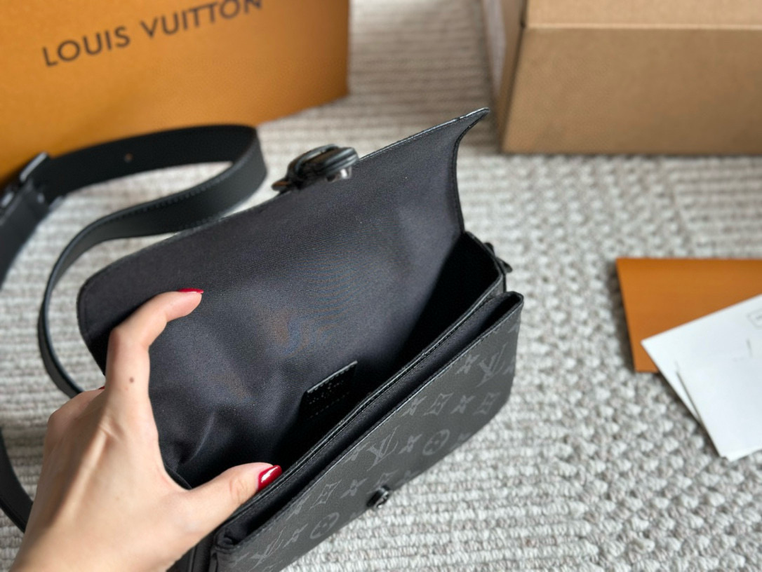 LV Montsouris cowskin mens bag 135938