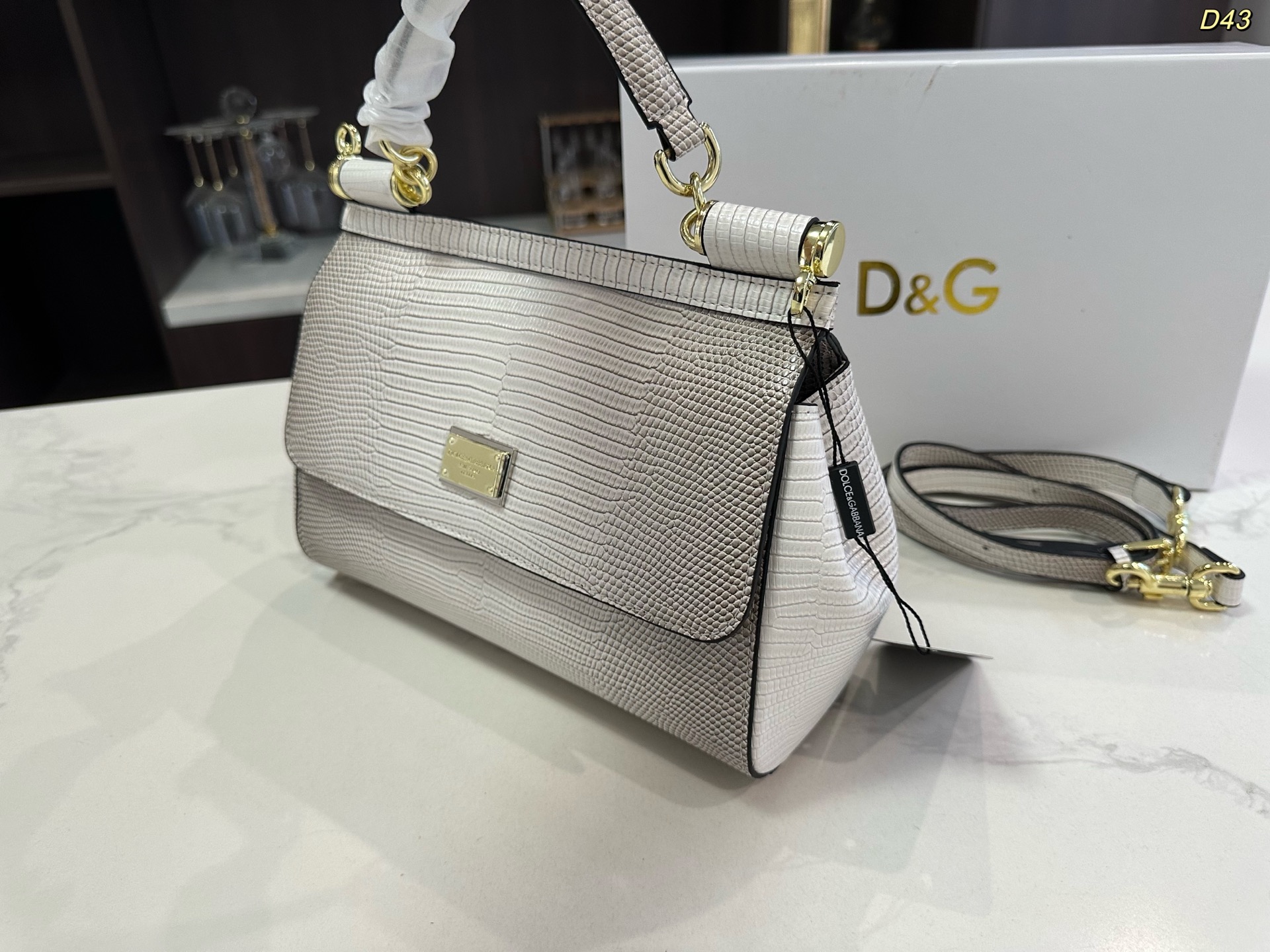 DG Handbag 138980