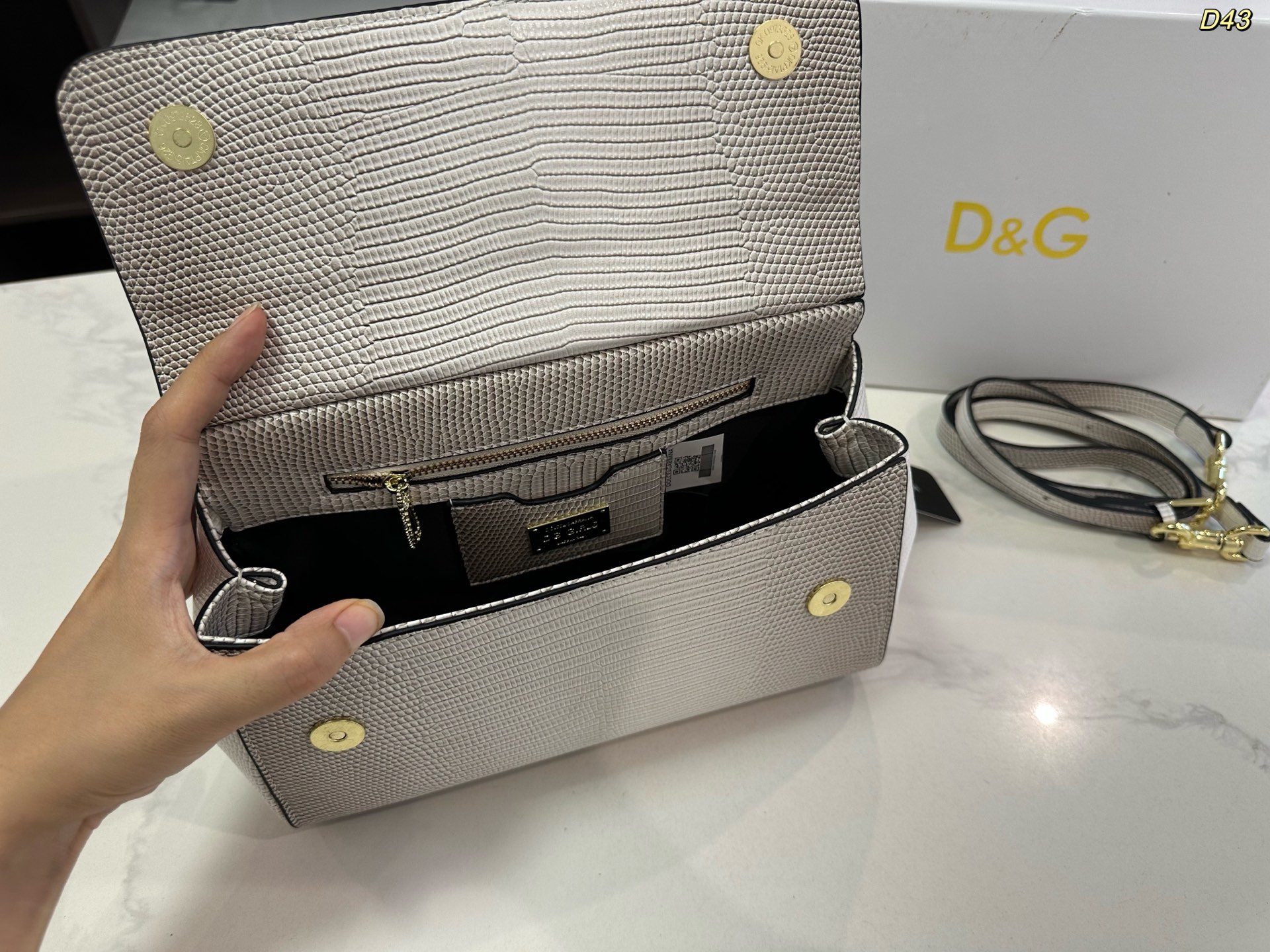 DG Handbag 138980