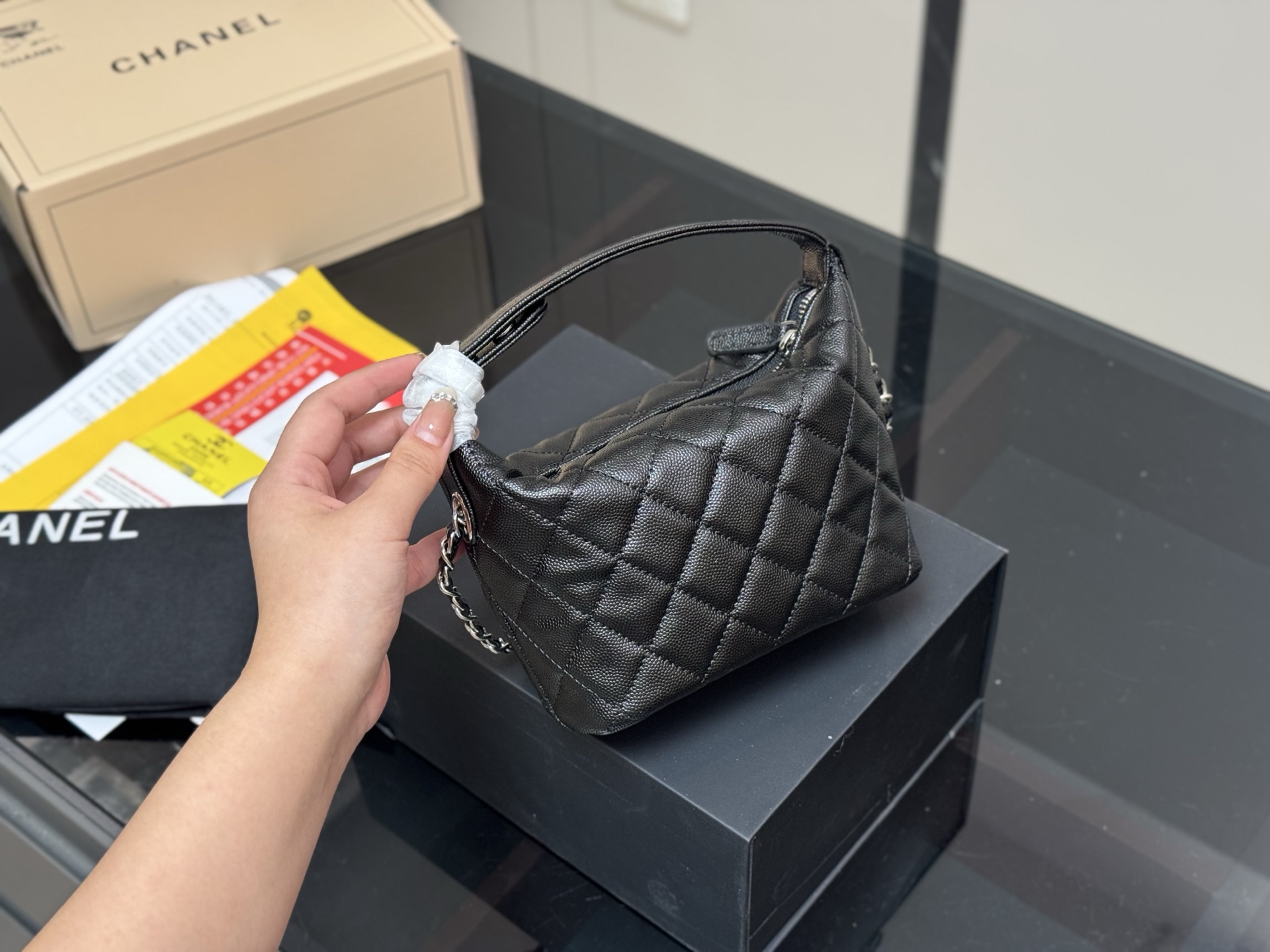 Chanel hobo mini bag 139052