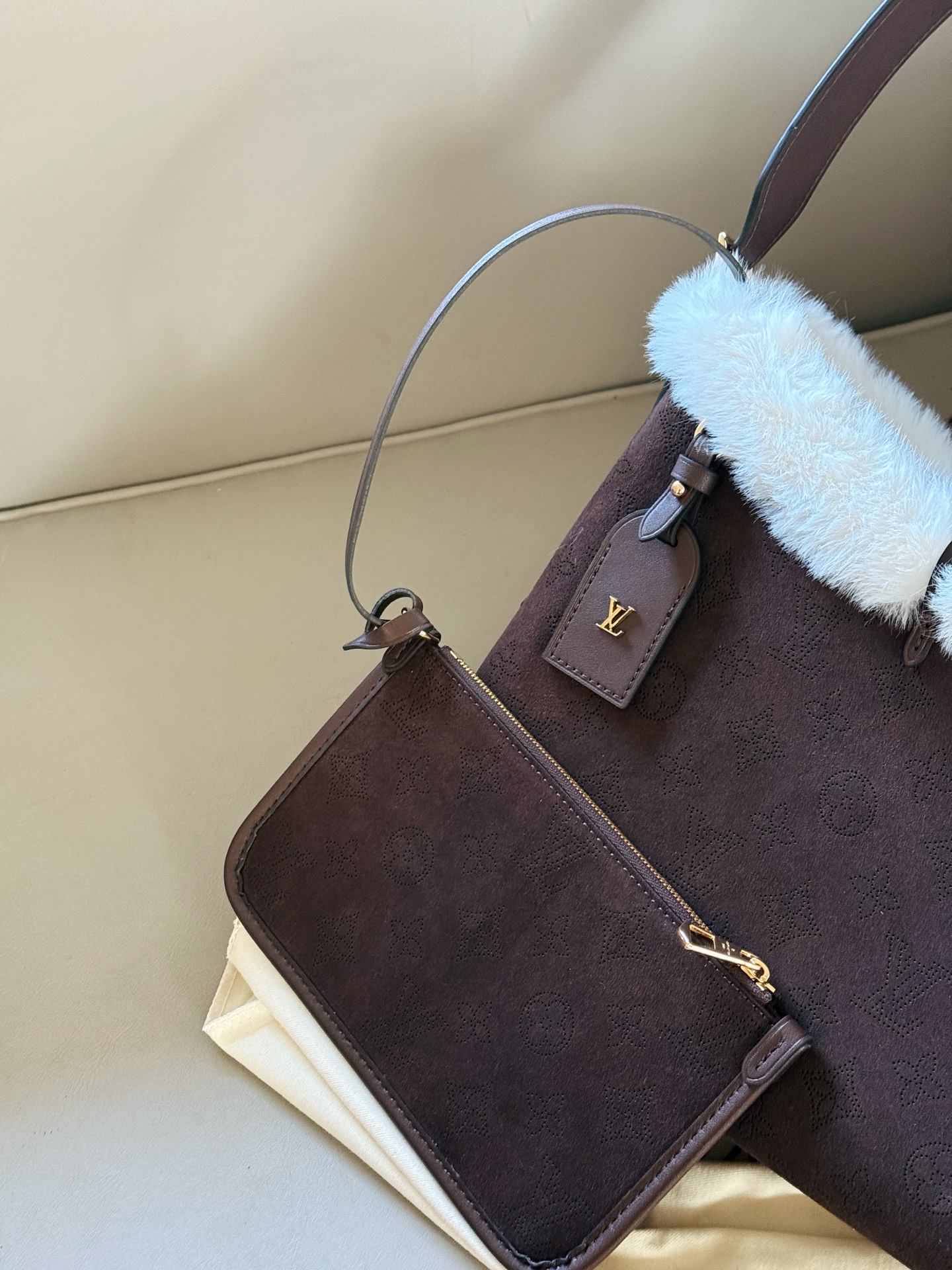 LV winter carryall bag 139089