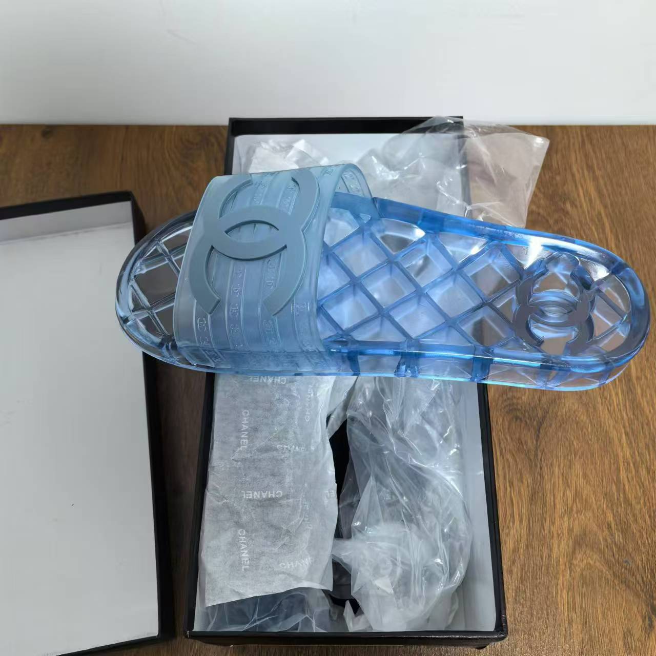 Special offer！Size 42 Chanel women slippers