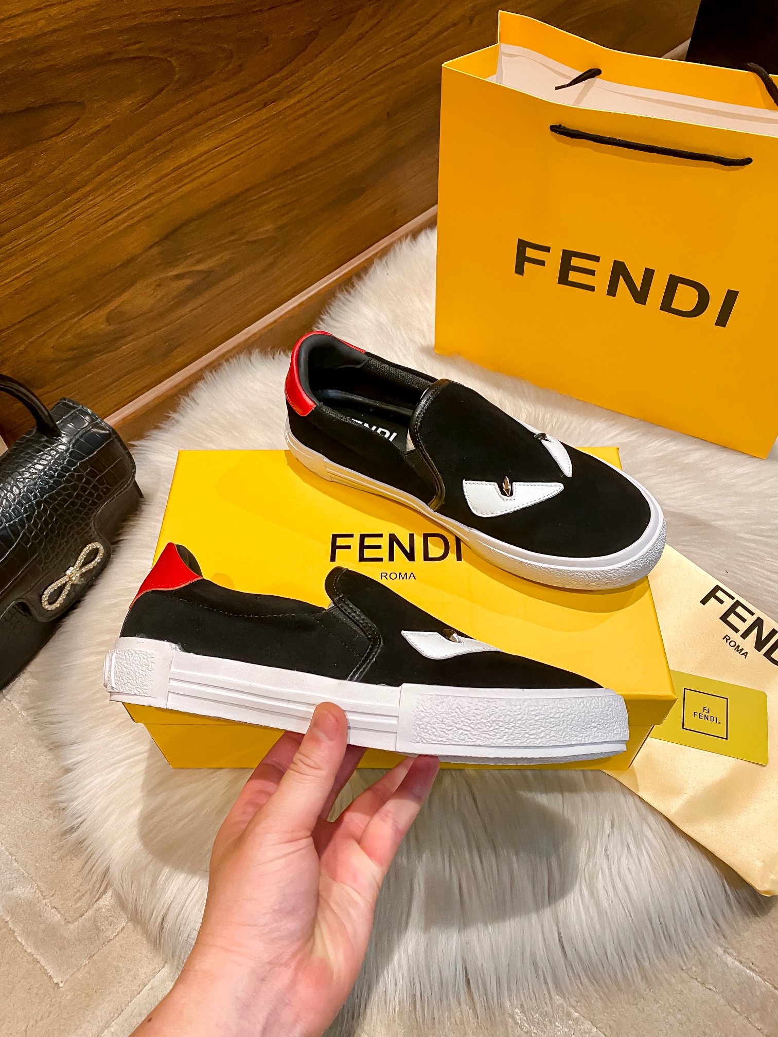 2025 Fendi Mens flat sneakers 135933