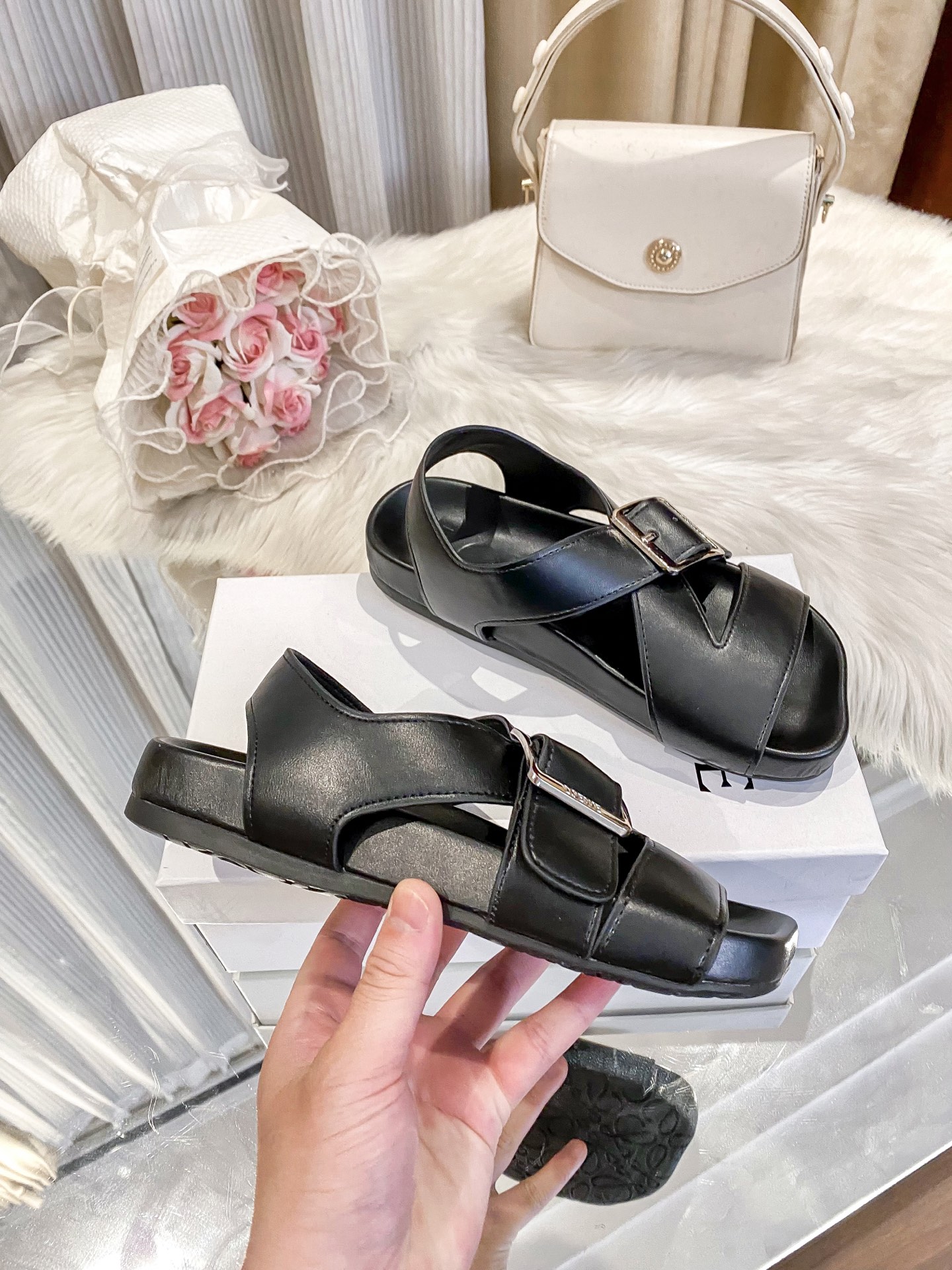 LOEWE Sandals 135948