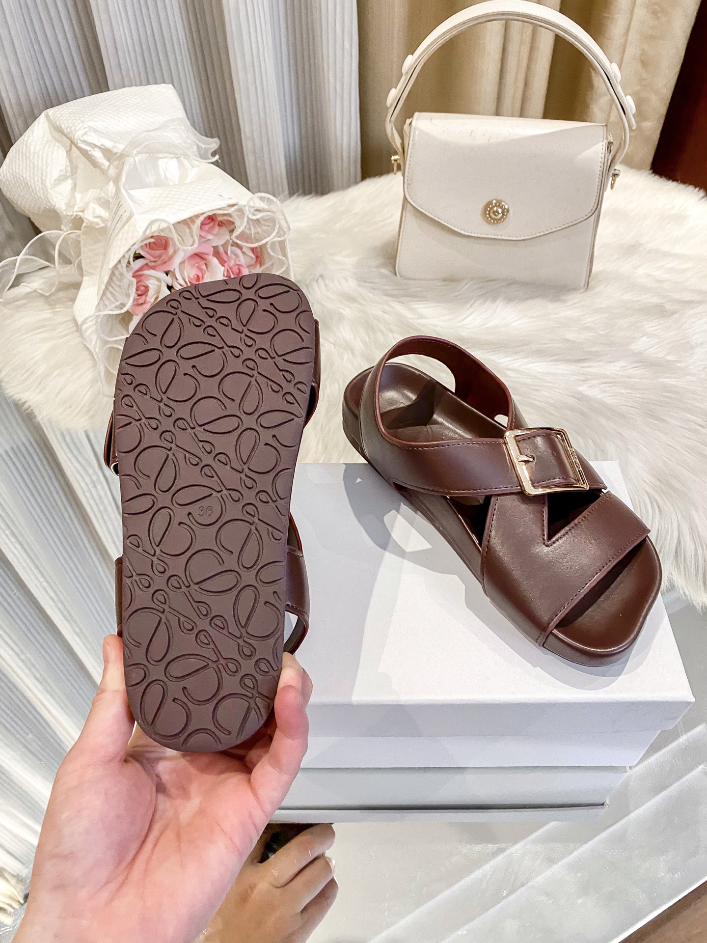 LOEWE Sandals 135946