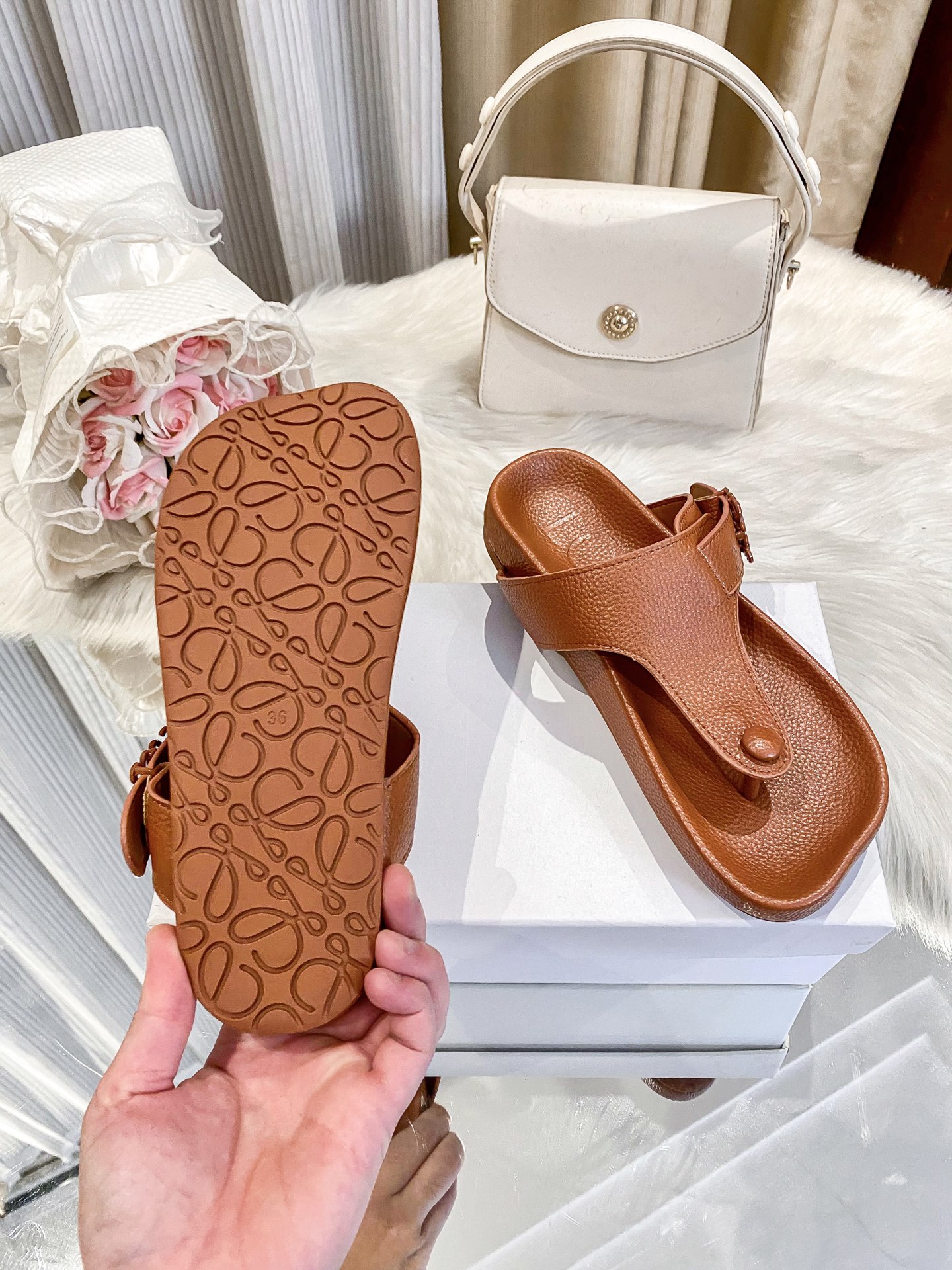 LOEWE Slippers 135945