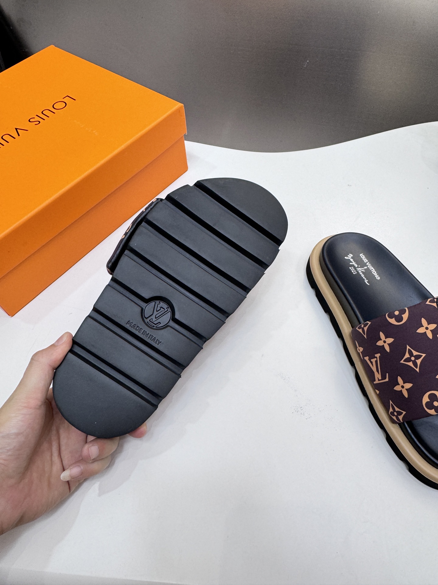 Louis Vuitton Lv 2025ss slippers 139044