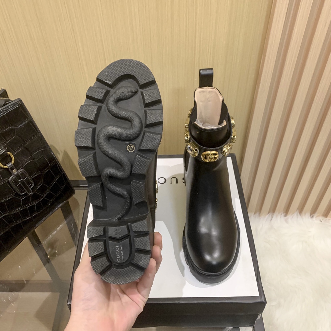 Gucci Crystal leather boots 139057