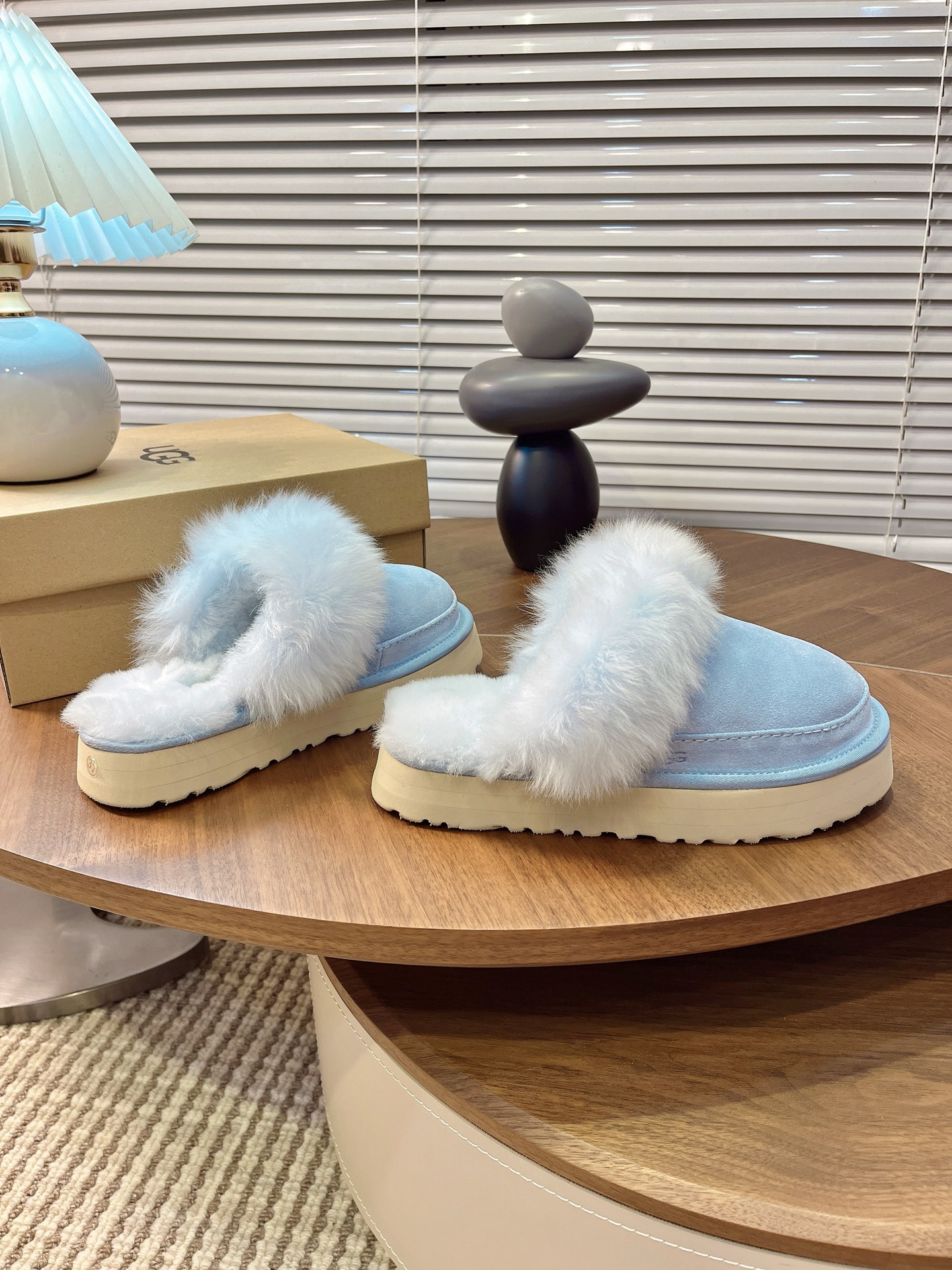 UGG winter flat